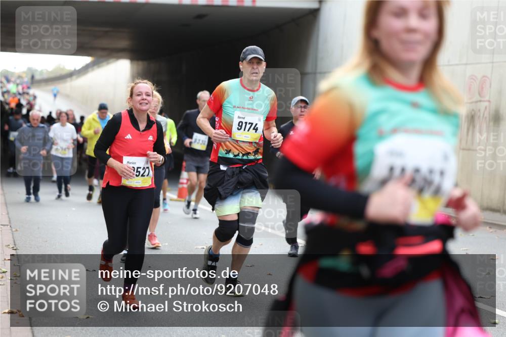 05.10.2025 - 20. swb-Marathon Bremen Michael Strokosch http://msf.ph/oto/9207048 05.10.2025 10:52:37 Laufen 2527, 20, 9174 meine-sportfotos.de