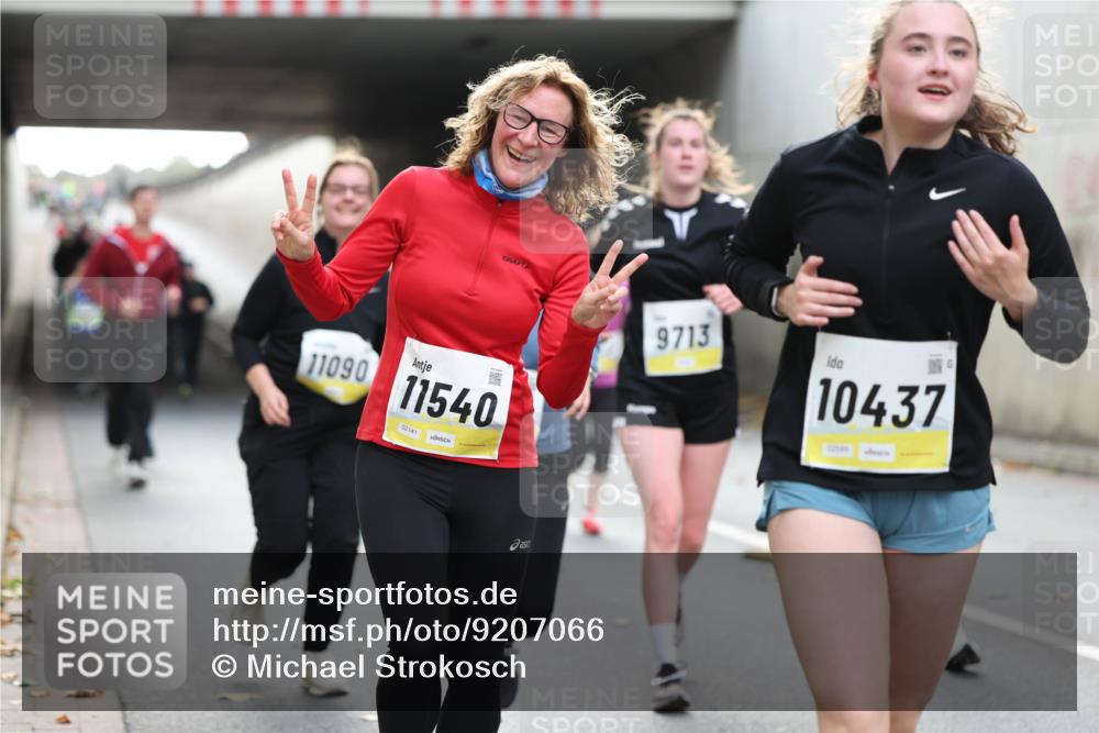 05.10.2025 - 20. swb-Marathon Bremen Michael Strokosch http://msf.ph/oto/9207066 05.10.2025 10:59:14 Laufen 11090, 11540, 02141, 9713, 10437 meine-sportfotos.de