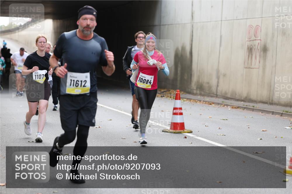 05.10.2025 - 20. swb-Marathon Bremen Michael Strokosch http://msf.ph/oto/9207093 05.10.2025 10:52:48 Laufen 1107, 11612, 10084, 00 meine-sportfotos.de