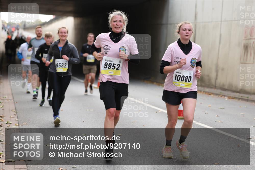 05.10.2025 - 20. swb-Marathon Bremen Michael Strokosch http://msf.ph/oto/9207140 05.10.2025 10:52:58 Laufen 9582, 9952, 10080, 02115 meine-sportfotos.de