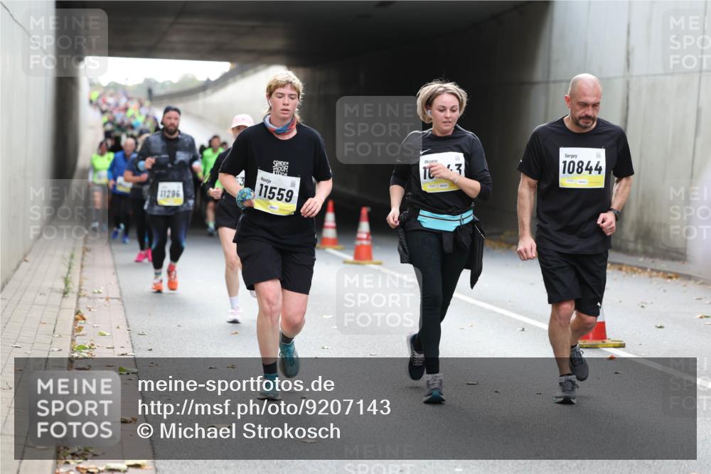 05.10.2025 - 20. swb-Marathon Bremen Michael Strokosch http://msf.ph/oto/9207143 05.10.2025 10:59:32 Laufen 11296, 11559, 13, 10844, 02282 meine-sportfotos.de