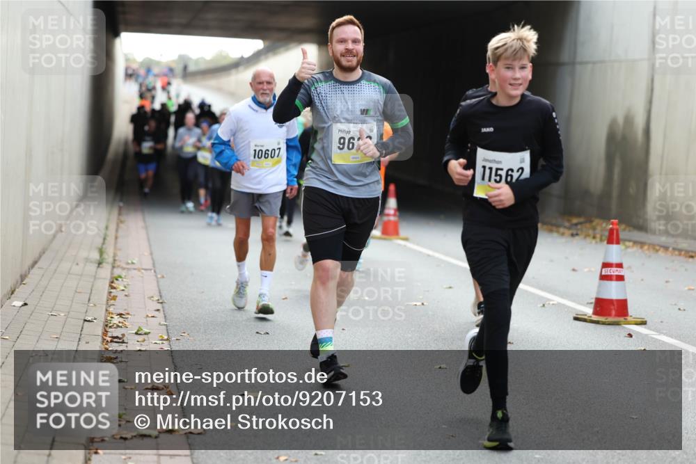 05.10.2025 - 20. swb-Marathon Bremen Michael Strokosch http://msf.ph/oto/9207153 05.10.2025 10:53:00 Laufen 10607, 96, 11562 meine-sportfotos.de
