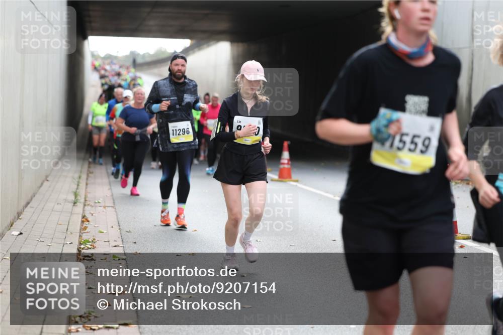 05.10.2025 - 20. swb-Marathon Bremen Michael Strokosch http://msf.ph/oto/9207154 05.10.2025 10:59:34 Laufen 11296, 1559 meine-sportfotos.de