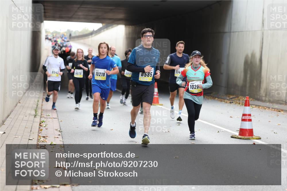 05.10.2025 - 20. swb-Marathon Bremen Michael Strokosch http://msf.ph/oto/9207230 05.10.2025 10:53:16 Laufen 9542, 9518, 3913, 8585, 10219, 1145, 1020 meine-sportfotos.de