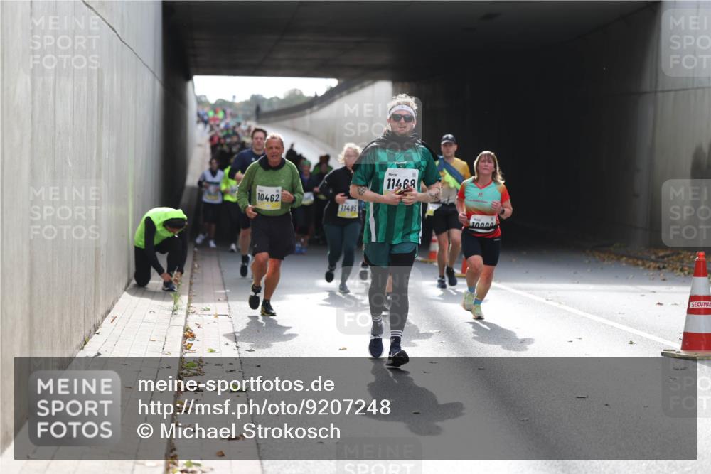 05.10.2025 - 20. swb-Marathon Bremen Michael Strokosch http://msf.ph/oto/9207248 05.10.2025 10:59:59 Laufen 10462, 11485, 11468, 10000 meine-sportfotos.de