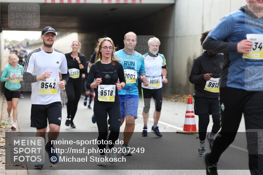05.10.2025 - 20. swb-Marathon Bremen Michael Strokosch http://msf.ph/oto/9207249 05.10.2025 10:53:20 Laufen 9542, 0353, 9518, 02312, 1007, 1056, 9913, 34 meine-sportfotos.de
