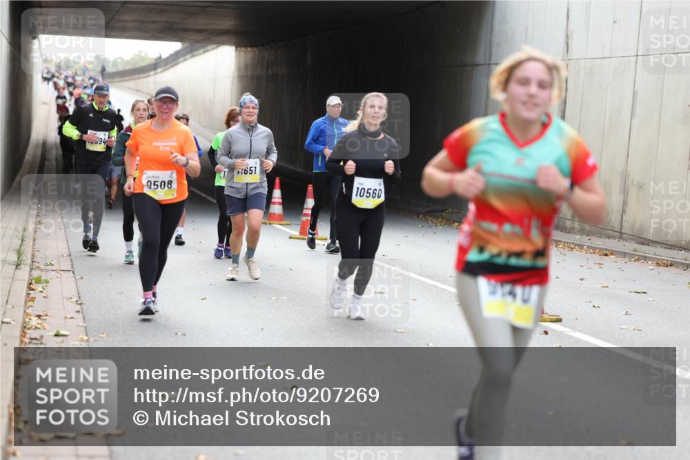 05.10.2025 - 20. swb-Marathon Bremen Michael Strokosch http://msf.ph/oto/9207269 05.10.2025 10:53:26 Laufen 94, 9508, 651, 10560, 9140 meine-sportfotos.de