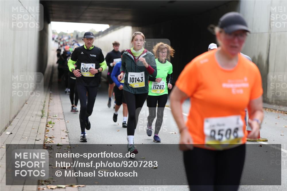 05.10.2025 - 20. swb-Marathon Bremen Michael Strokosch http://msf.ph/oto/9207283 05.10.2025 10:53:29 Laufen 105, 10143, 11267, 8506 meine-sportfotos.de