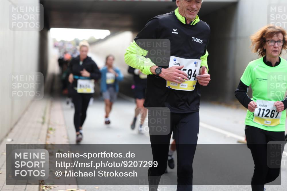 05.10.2025 - 20. swb-Marathon Bremen Michael Strokosch http://msf.ph/oto/9207299 05.10.2025 10:53:32 Laufen 94, 01816, 11267 meine-sportfotos.de