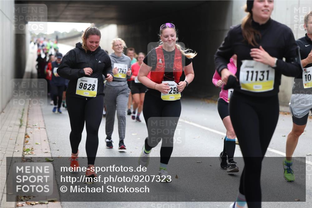 05.10.2025 - 20. swb-Marathon Bremen Michael Strokosch http://msf.ph/oto/9207323 05.10.2025 11:00:16 Laufen 9628, 747, 258, 11131, 10 meine-sportfotos.de