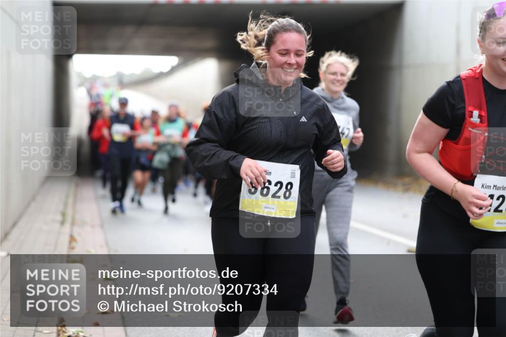 05.10.2025 - 20. swb-Marathon Bremen Michael Strokosch http://msf.ph/oto/9207334 05.10.2025 11:00:18 Laufen 628, 12 meine-sportfotos.de