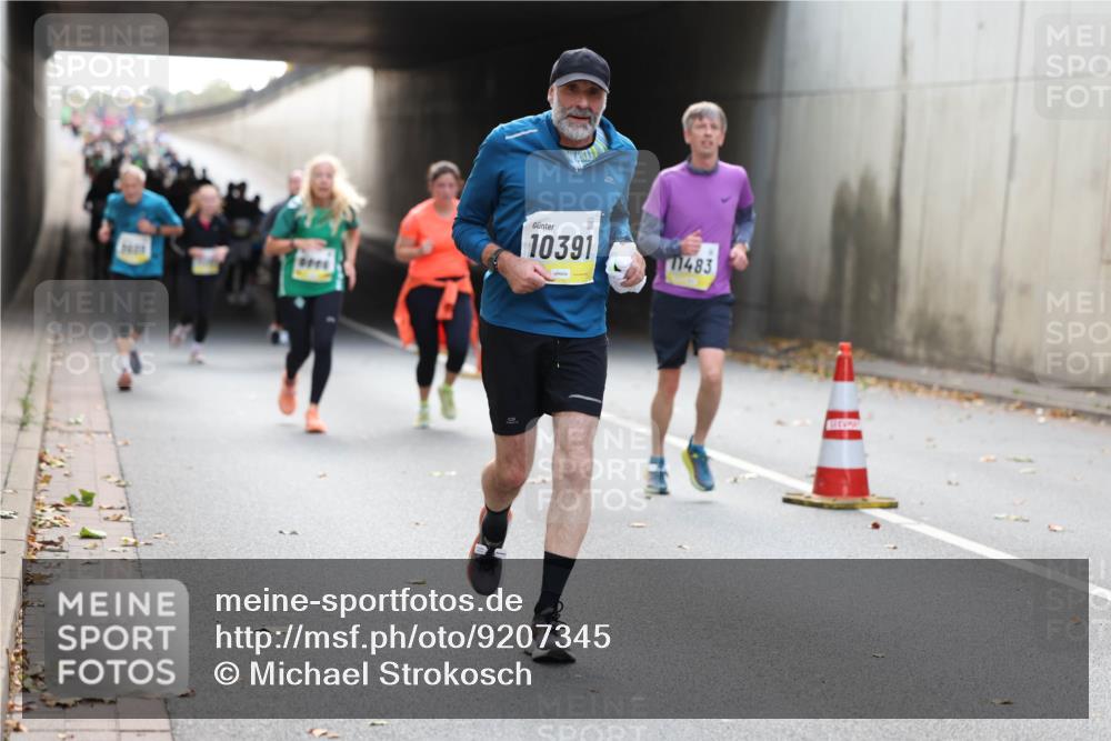 05.10.2025 - 20. swb-Marathon Bremen Michael Strokosch http://msf.ph/oto/9207345 05.10.2025 10:53:41 Laufen 3688, 10391, 11483 meine-sportfotos.de