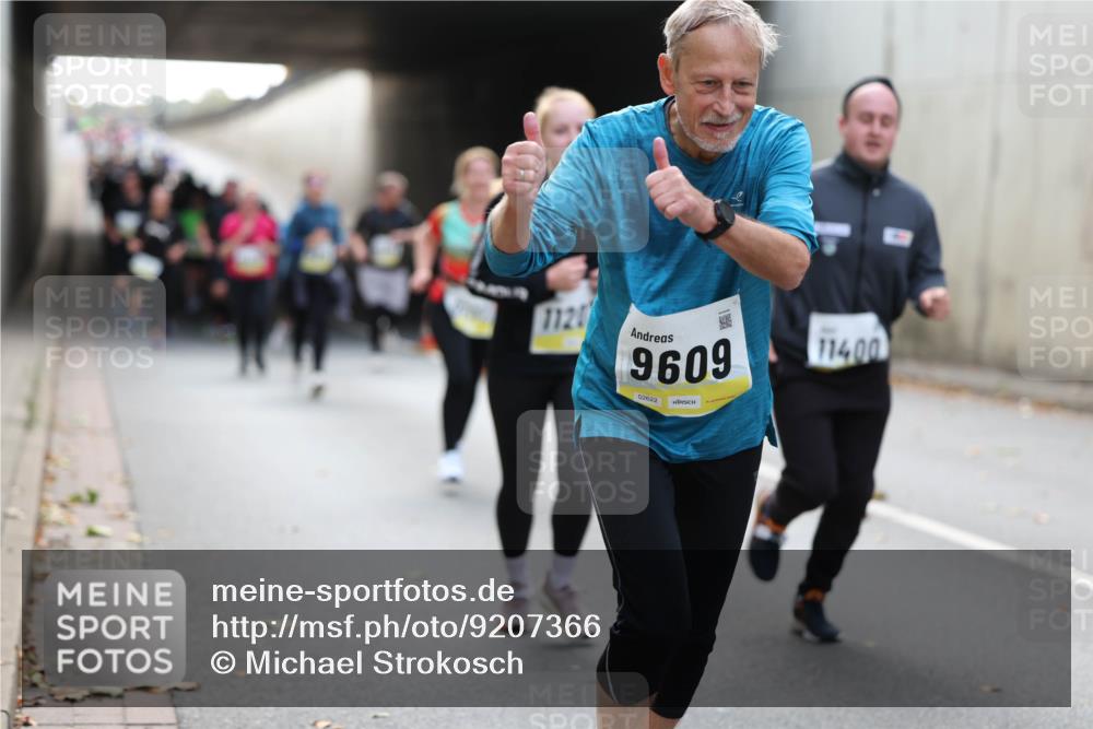 05.10.2025 - 20. swb-Marathon Bremen Michael Strokosch http://msf.ph/oto/9207366 05.10.2025 10:53:47 Laufen 1120, 9609, 02622, 11400 meine-sportfotos.de