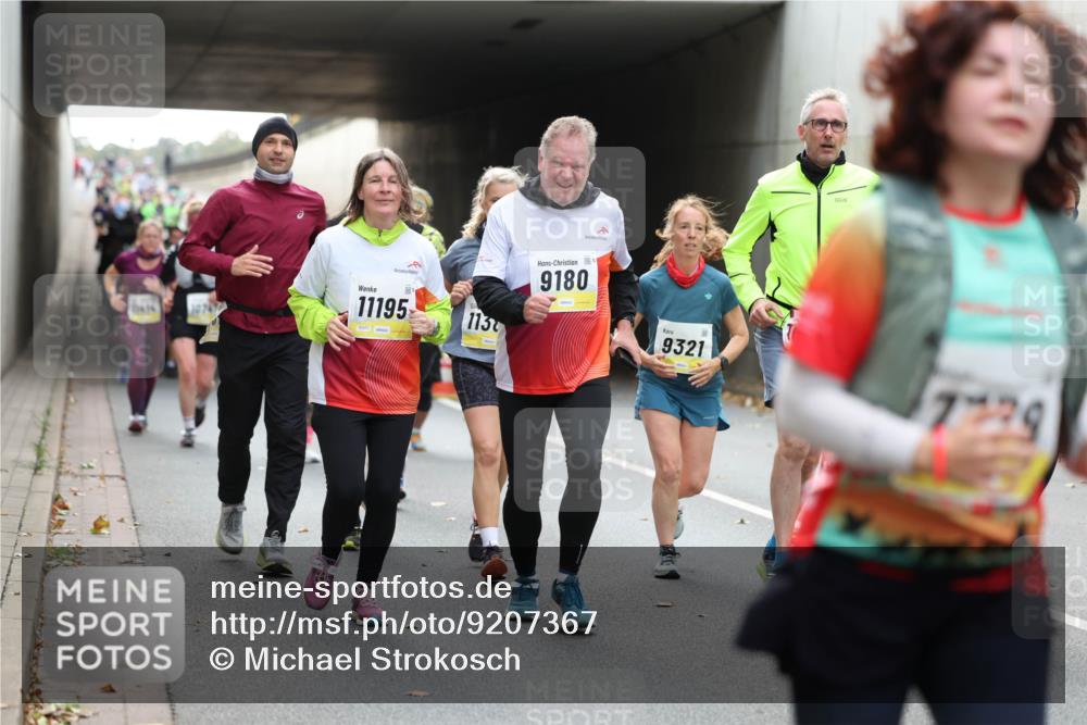 05.10.2025 - 20. swb-Marathon Bremen Michael Strokosch http://msf.ph/oto/9207367 05.10.2025 11:00:28 Laufen 1474, 10747, 11195, 113, 0, 9180, 9321, 7729 meine-sportfotos.de