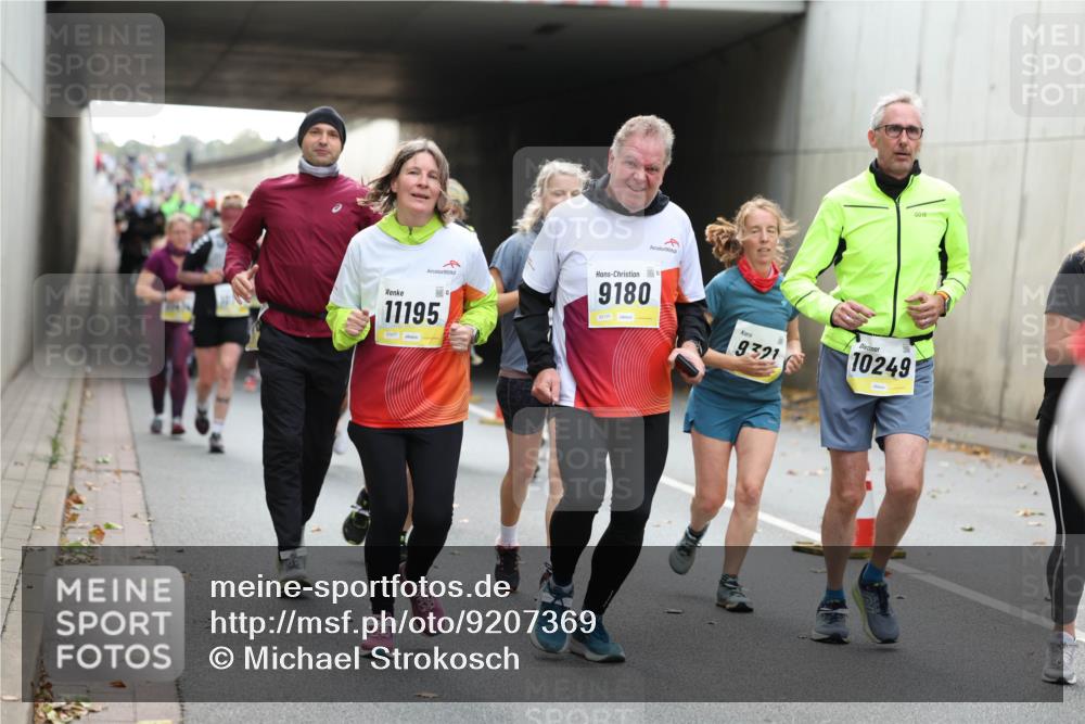 05.10.2025 - 20. swb-Marathon Bremen Michael Strokosch http://msf.ph/oto/9207369 05.10.2025 11:00:29 Laufen 11195, 9180, 9321, 10249 meine-sportfotos.de