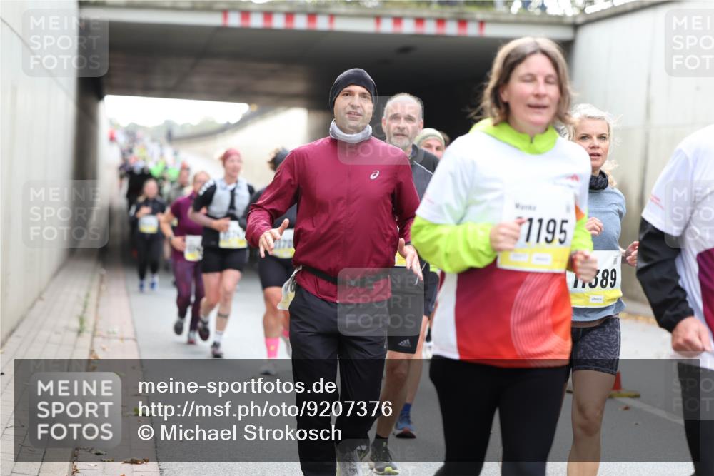 05.10.2025 - 20. swb-Marathon Bremen Michael Strokosch http://msf.ph/oto/9207376 05.10.2025 11:00:30 Laufen 1195, 389 meine-sportfotos.de