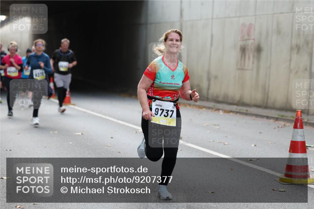 05.10.2025 - 20. swb-Marathon Bremen Michael Strokosch http://msf.ph/oto/9207377 05.10.2025 10:53:49 Laufen 6371, 20, 9737, 00 meine-sportfotos.de