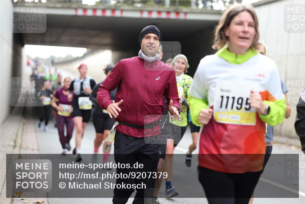 05.10.2025 - 20. swb-Marathon Bremen Michael Strokosch http://msf.ph/oto/9207379 05.10.2025 11:00:31 Laufen 11195 meine-sportfotos.de