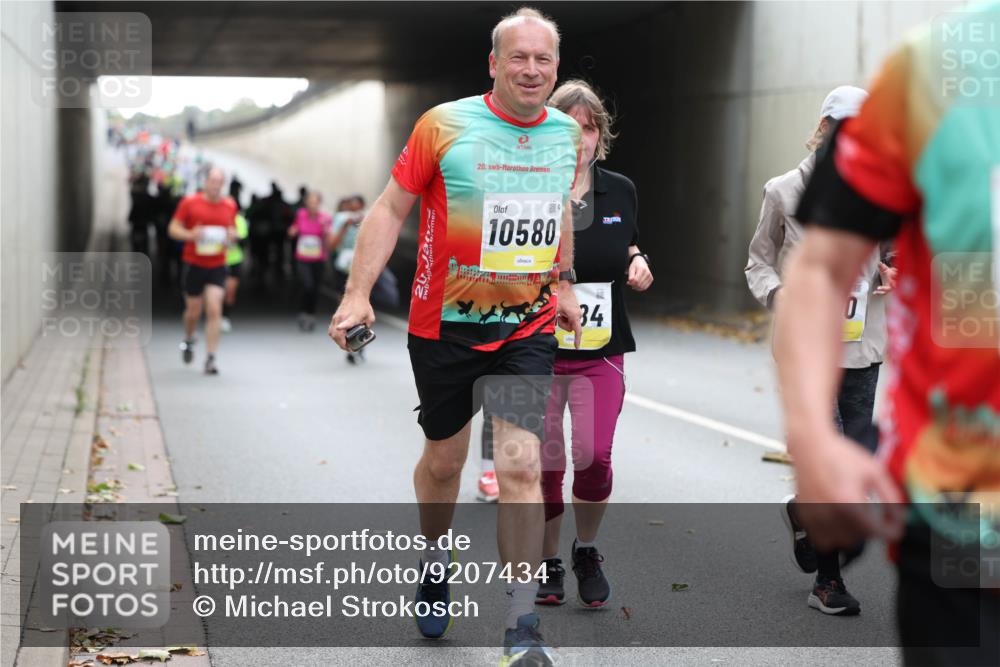 05.10.2025 - 20. swb-Marathon Bremen Michael Strokosch http://msf.ph/oto/9207434 05.10.2025 11:00:44 Laufen 20, 10580, 34, 0 meine-sportfotos.de