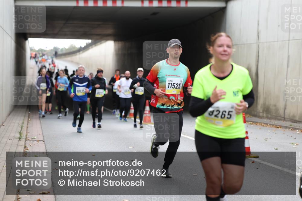 05.10.2025 - 20. swb-Marathon Bremen Michael Strokosch http://msf.ph/oto/9207462 05.10.2025 11:00:54 Laufen 10135, 20, 20, 11525, 3265 meine-sportfotos.de