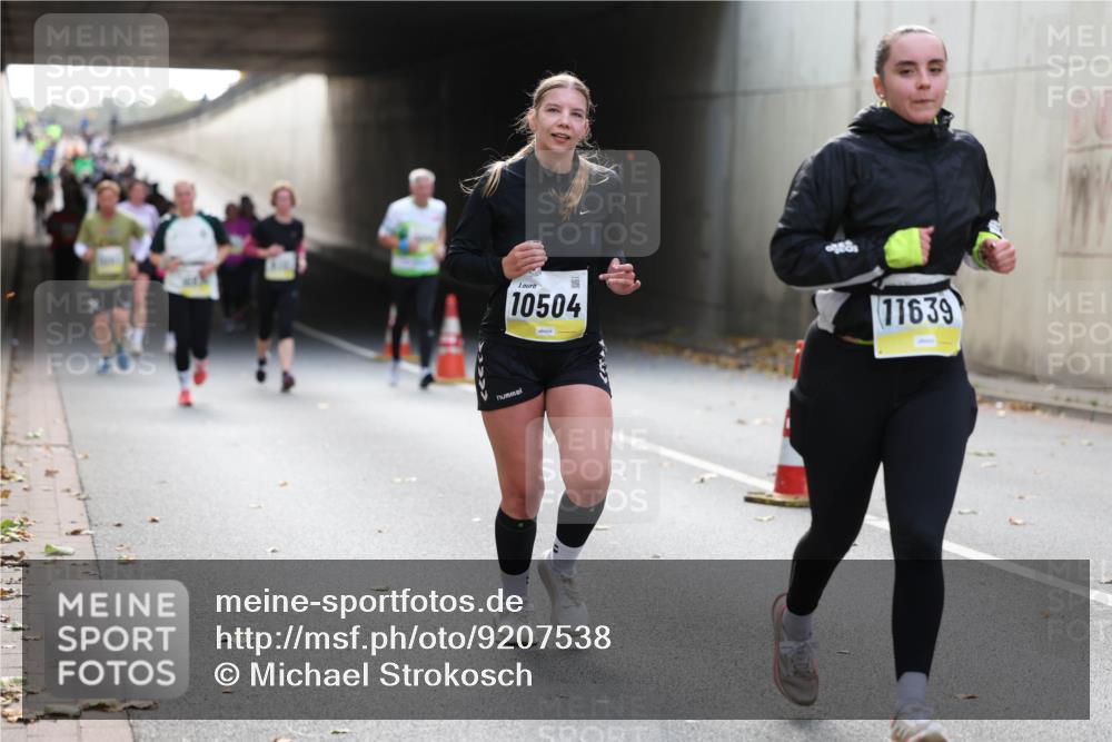 05.10.2025 - 20. swb-Marathon Bremen Michael Strokosch http://msf.ph/oto/9207538 05.10.2025 10:54:21 Laufen 10504, 11639 meine-sportfotos.de