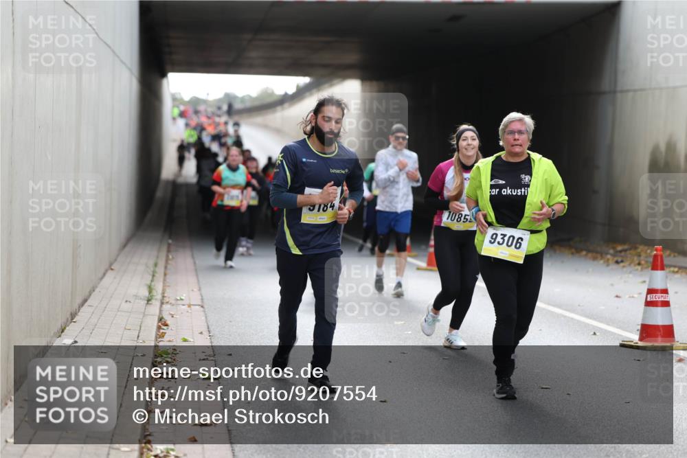 05.10.2025 - 20. swb-Marathon Bremen Michael Strokosch http://msf.ph/oto/9207554 05.10.2025 11:01:15 Laufen 184, 1085, 9306 meine-sportfotos.de