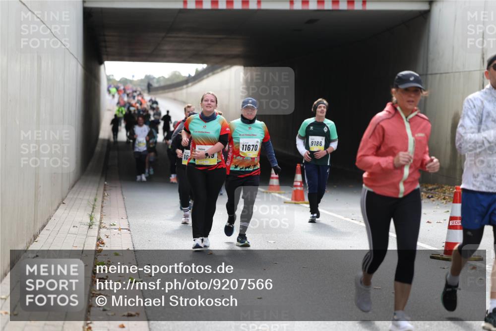 05.10.2025 - 20. swb-Marathon Bremen Michael Strokosch http://msf.ph/oto/9207566 05.10.2025 11:01:19 Laufen 9186, 10, 11670 meine-sportfotos.de