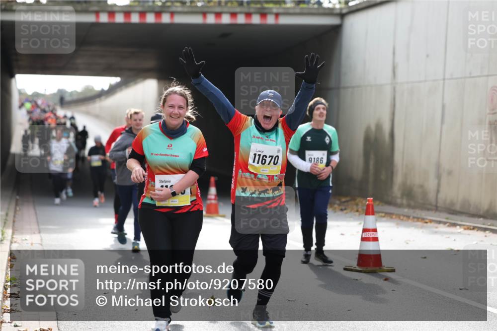 05.10.2025 - 20. swb-Marathon Bremen Michael Strokosch http://msf.ph/oto/9207580 05.10.2025 11:01:22 Laufen 20, 25, 20, 11670, 9186 meine-sportfotos.de