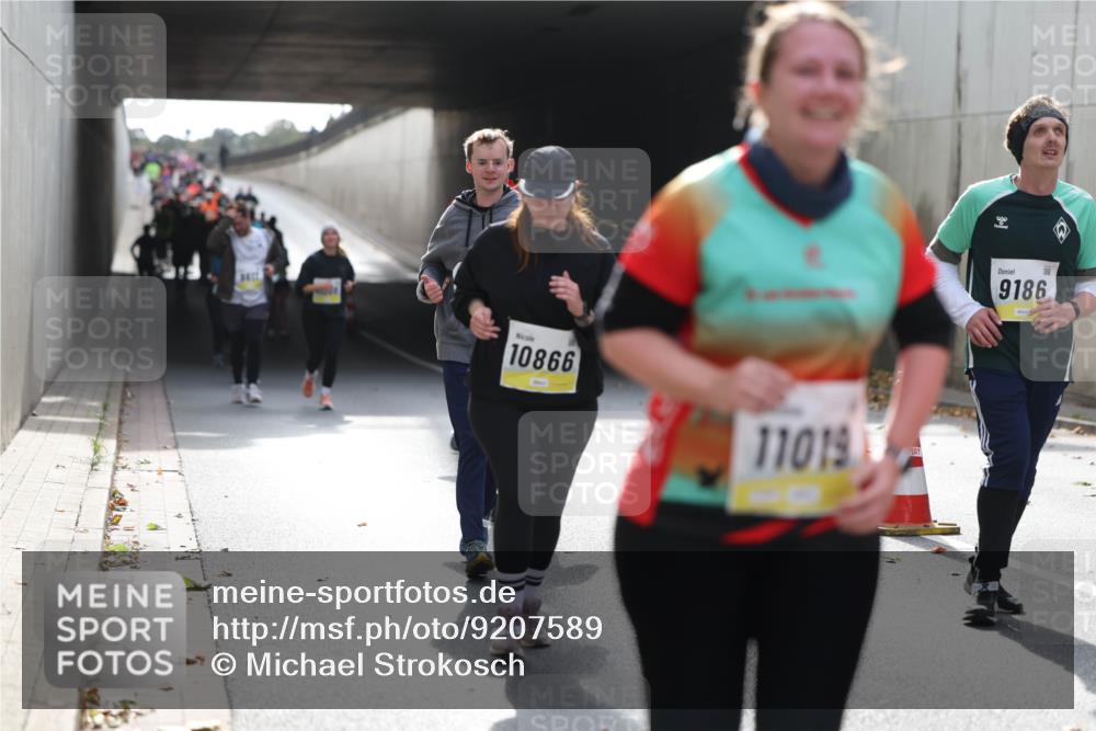 05.10.2025 - 20. swb-Marathon Bremen Michael Strokosch http://msf.ph/oto/9207589 05.10.2025 11:01:23 Laufen 10866, 11019, 9186 meine-sportfotos.de