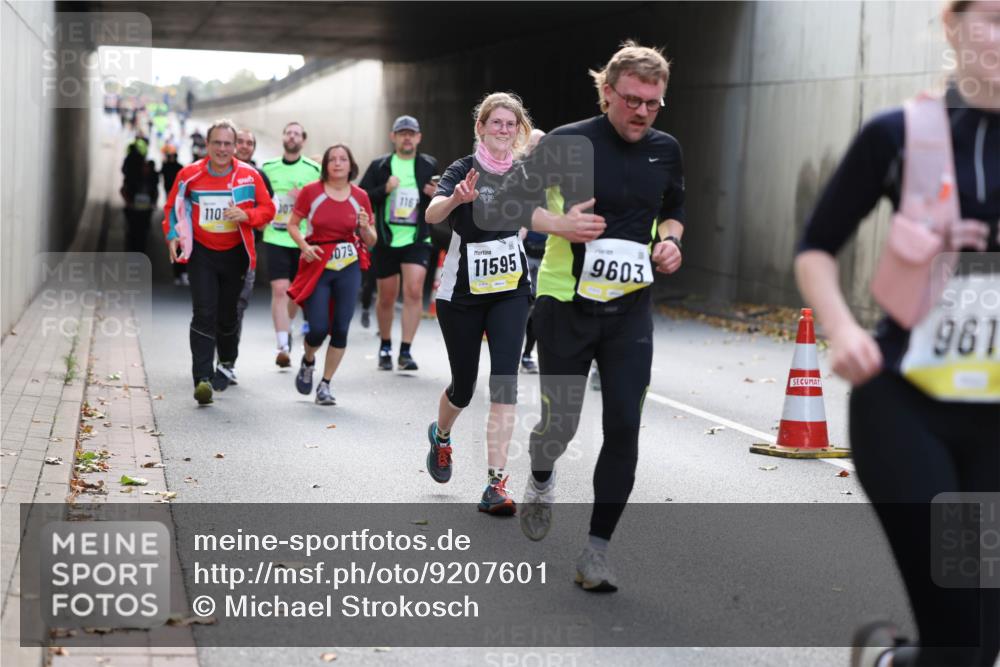 05.10.2025 - 20. swb-Marathon Bremen Michael Strokosch http://msf.ph/oto/9207601 05.10.2025 10:54:33 Laufen 110, 307, 079, 1167, 11595, 9603, 961 meine-sportfotos.de