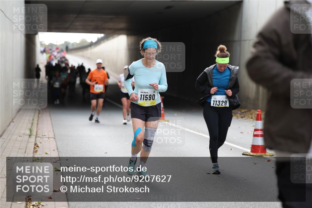 05.10.2025 - 20. swb-Marathon Bremen Michael Strokosch http://msf.ph/oto/9207627 05.10.2025 11:01:32 Laufen 11590, 11329 meine-sportfotos.de