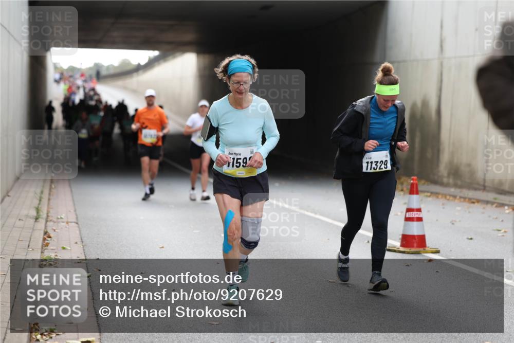 05.10.2025 - 20. swb-Marathon Bremen Michael Strokosch http://msf.ph/oto/9207629 05.10.2025 11:01:32 Laufen 159, 11329 meine-sportfotos.de