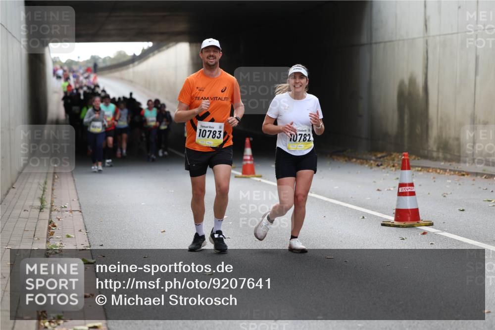 05.10.2025 - 20. swb-Marathon Bremen Michael Strokosch http://msf.ph/oto/9207641 05.10.2025 11:01:37 Laufen 10783, 0782 meine-sportfotos.de
