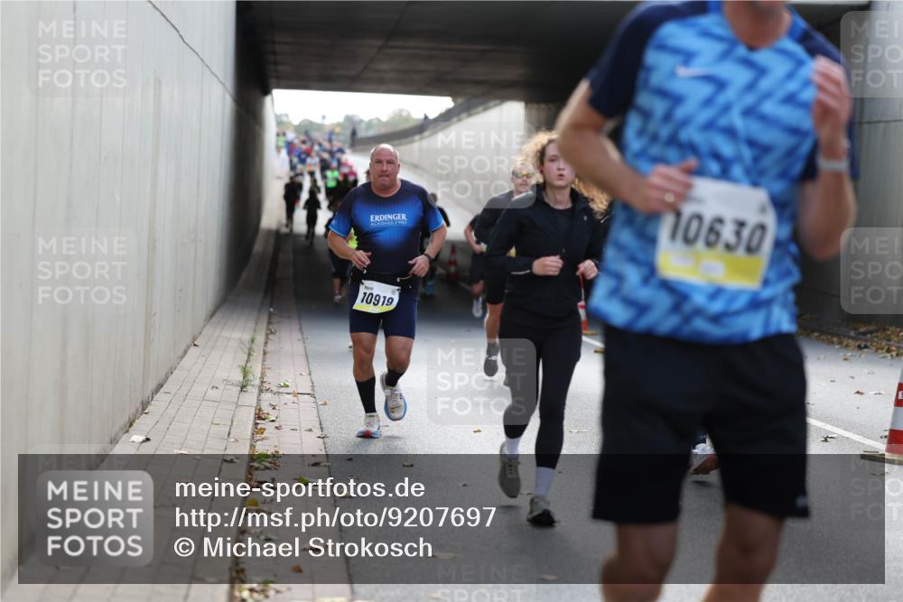 05.10.2025 - 20. swb-Marathon Bremen Michael Strokosch http://msf.ph/oto/9207697 05.10.2025 10:54:54 Laufen 10630, 10919 meine-sportfotos.de