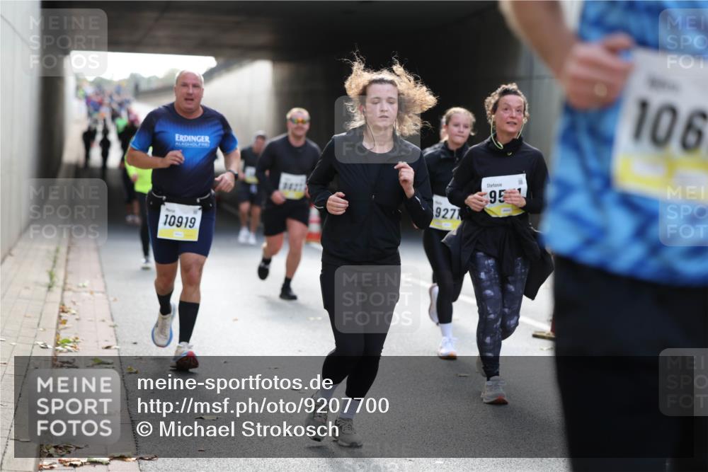 05.10.2025 - 20. swb-Marathon Bremen Michael Strokosch http://msf.ph/oto/9207700 05.10.2025 10:54:55 Laufen 10919, 387, 95, 9271, 106 meine-sportfotos.de