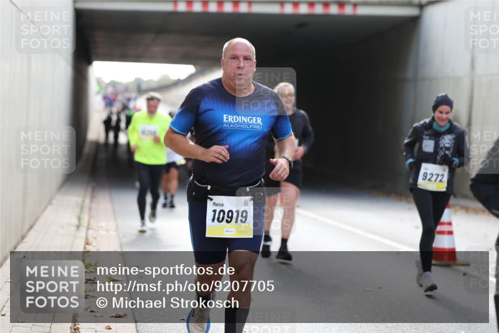 05.10.2025 - 20. swb-Marathon Bremen Michael Strokosch http://msf.ph/oto/9207705 05.10.2025 10:54:56 Laufen 10919, 9272 meine-sportfotos.de