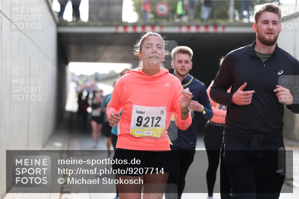 05.10.2025 - 20. swb-Marathon Bremen Michael Strokosch http://msf.ph/oto/9207714 05.10.2025 11:02:00 Laufen 9212, 02294, 93 meine-sportfotos.de