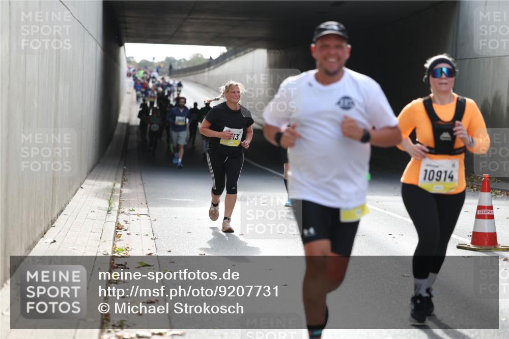 05.10.2025 - 20. swb-Marathon Bremen Michael Strokosch http://msf.ph/oto/9207731 05.10.2025 10:55:03 Laufen 13, 10914 meine-sportfotos.de