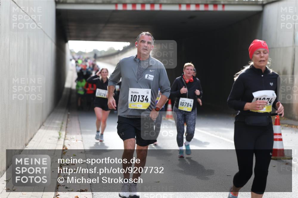 05.10.2025 - 20. swb-Marathon Bremen Michael Strokosch http://msf.ph/oto/9207732 05.10.2025 11:02:03 Laufen 11026, 10134, 10784 meine-sportfotos.de