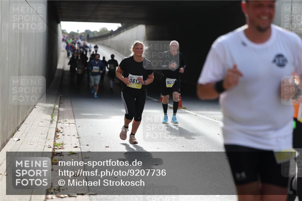 05.10.2025 - 20. swb-Marathon Bremen Michael Strokosch http://msf.ph/oto/9207736 05.10.2025 10:55:04 Laufen 9615, 1033 meine-sportfotos.de