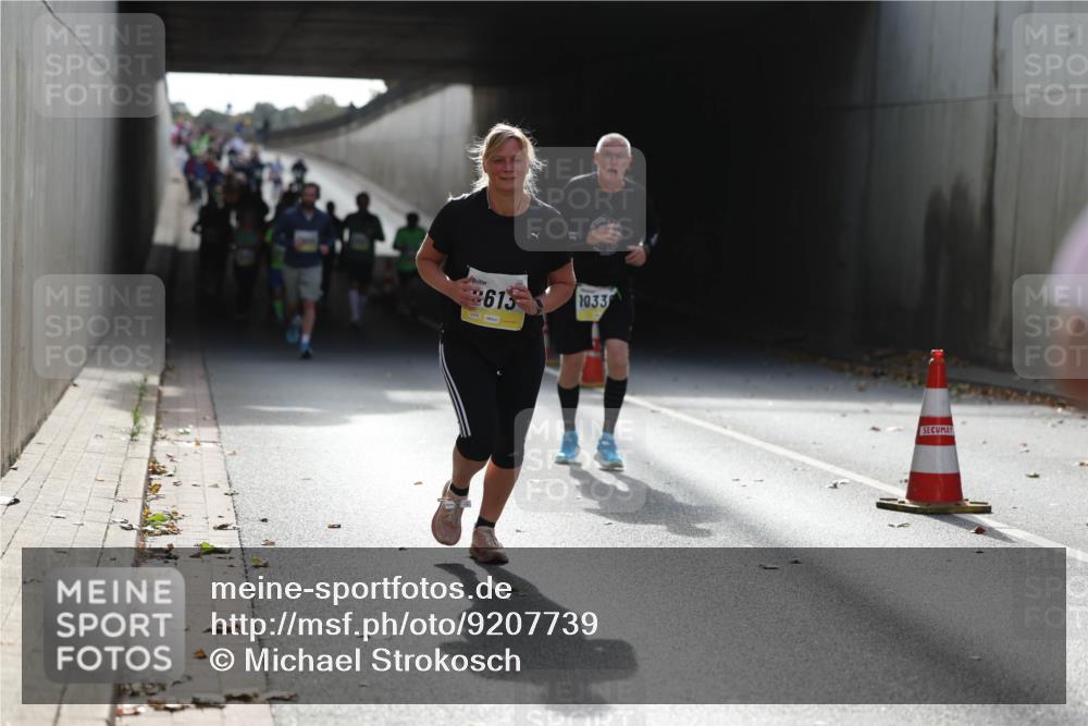 05.10.2025 - 20. swb-Marathon Bremen Michael Strokosch http://msf.ph/oto/9207739 05.10.2025 10:55:04 Laufen 613, 1033 meine-sportfotos.de