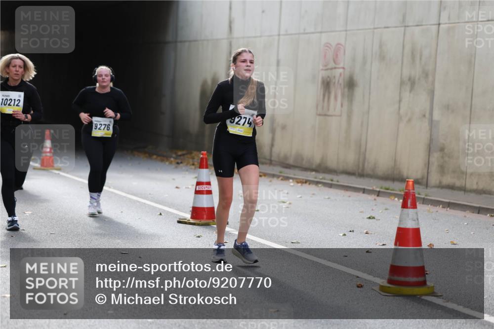 05.10.2025 - 20. swb-Marathon Bremen Michael Strokosch http://msf.ph/oto/9207770 05.10.2025 11:02:11 Laufen 16, 10212, 9276, 9274 meine-sportfotos.de