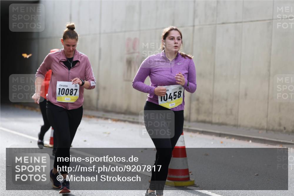 05.10.2025 - 20. swb-Marathon Bremen Michael Strokosch http://msf.ph/oto/9207817 05.10.2025 11:02:18 Laufen 10087, 0458 meine-sportfotos.de