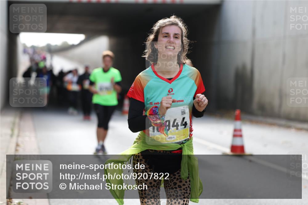 05.10.2025 - 20. swb-Marathon Bremen Michael Strokosch http://msf.ph/oto/9207822 05.10.2025 10:55:24 Laufen 20, 25, 844 meine-sportfotos.de