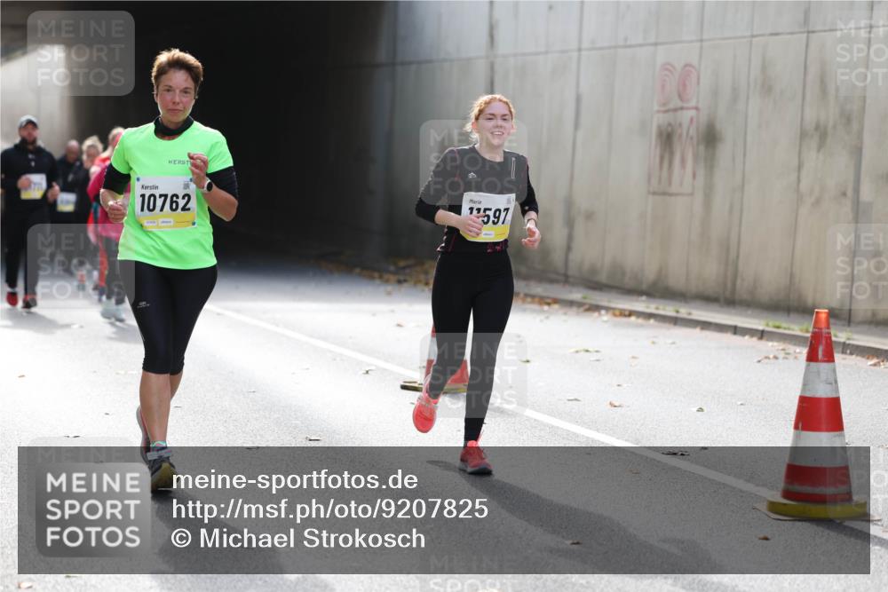 05.10.2025 - 20. swb-Marathon Bremen Michael Strokosch http://msf.ph/oto/9207825 05.10.2025 10:55:25 Laufen 10762, 1597, 00 meine-sportfotos.de