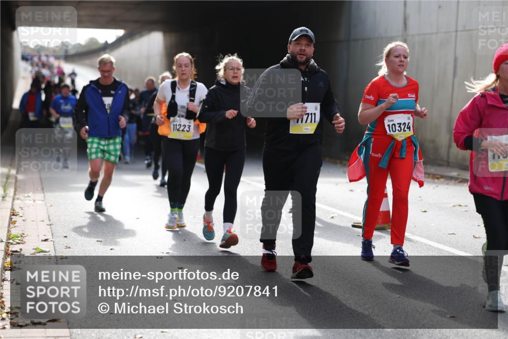 05.10.2025 - 20. swb-Marathon Bremen Michael Strokosch http://msf.ph/oto/9207841 05.10.2025 10:55:30 Laufen 11223, 1711, 10324 meine-sportfotos.de