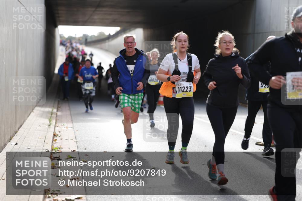 05.10.2025 - 20. swb-Marathon Bremen Michael Strokosch http://msf.ph/oto/9207849 05.10.2025 10:55:31 Laufen 10026, 11223, 920 meine-sportfotos.de