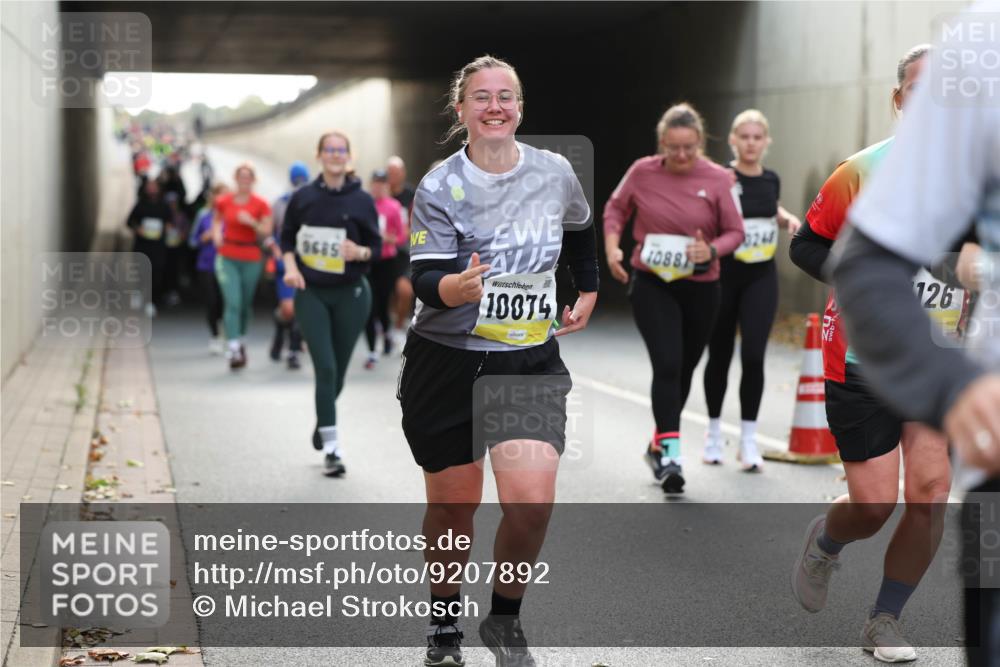 05.10.2025 - 20. swb-Marathon Bremen Michael Strokosch http://msf.ph/oto/9207892 05.10.2025 11:02:38 Laufen 9685, 18874, 1088, 0244, 126 meine-sportfotos.de