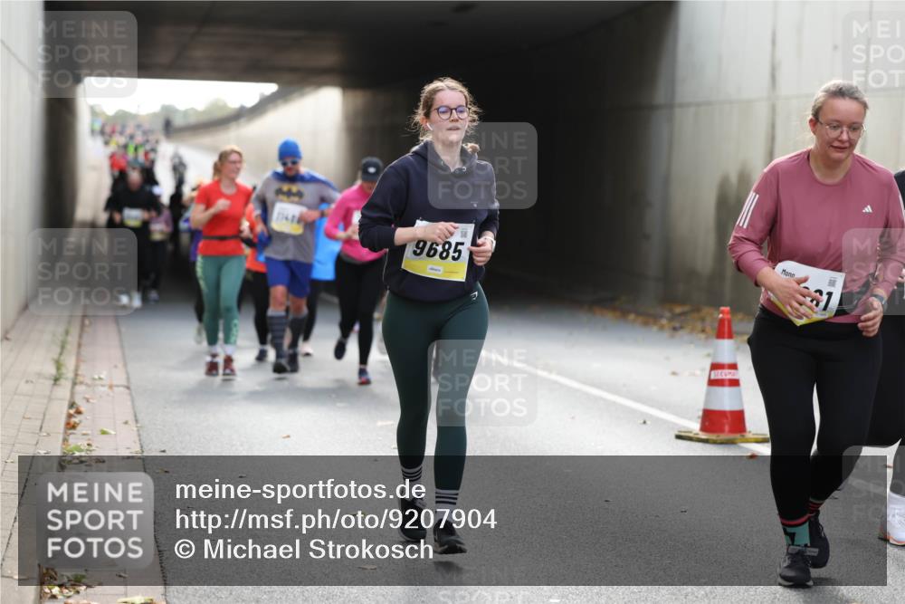 05.10.2025 - 20. swb-Marathon Bremen Michael Strokosch http://msf.ph/oto/9207904 05.10.2025 11:02:39 Laufen 9685, 2 meine-sportfotos.de