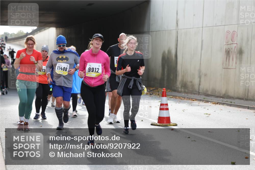 05.10.2025 - 20. swb-Marathon Bremen Michael Strokosch http://msf.ph/oto/9207922 05.10.2025 11:02:42 Laufen 10, 72, 11486, 9912, 00 meine-sportfotos.de